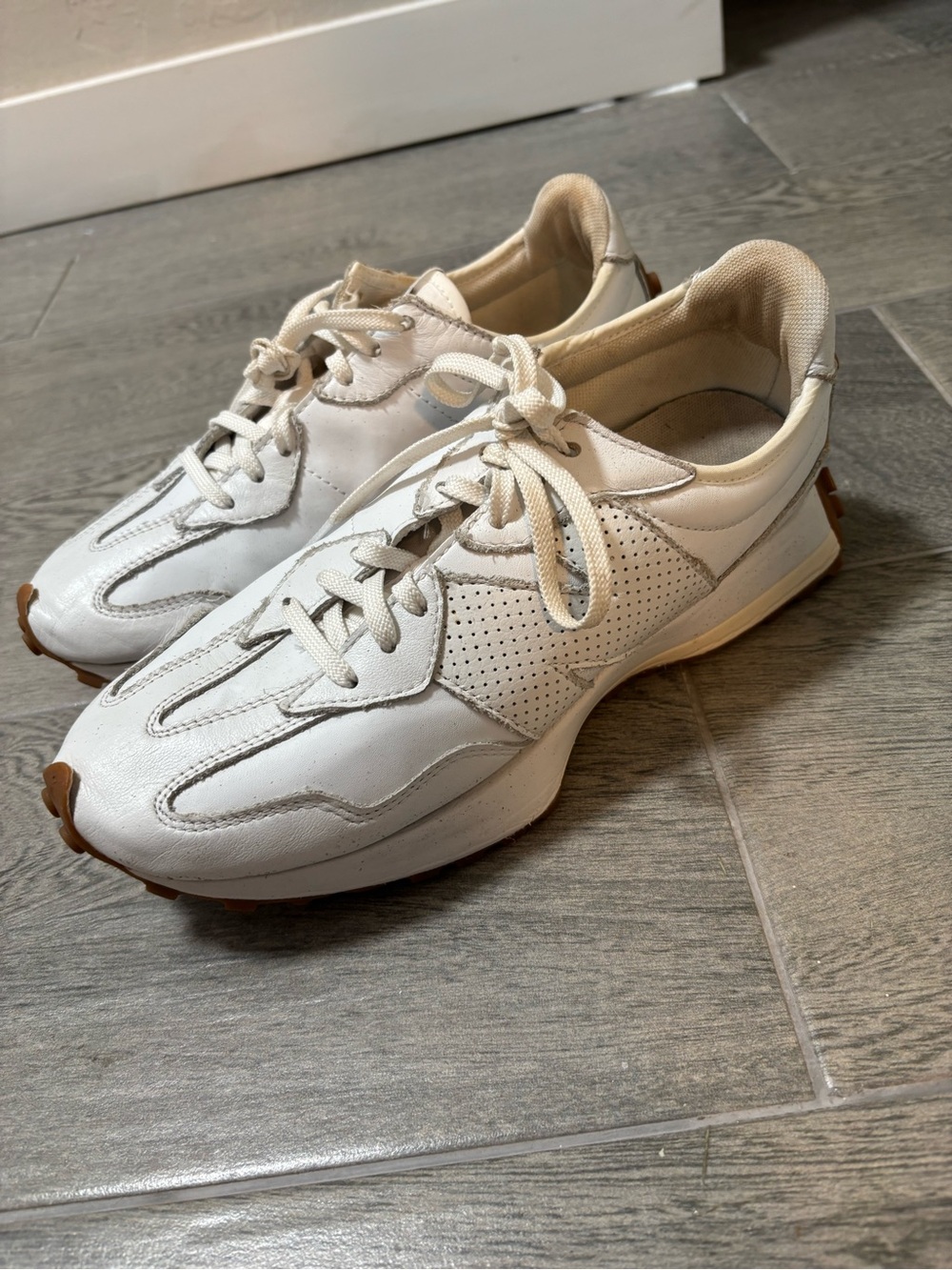 New Balance 327 The intelligent choice